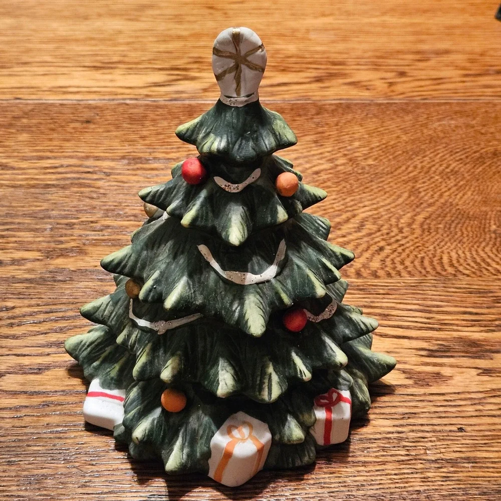 Vintage 1982 Mann Ceramic Musical Christmas Tree Wind Up Green 6in Works